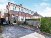 3 Bedrooms Semi detached house for sale in Hoads Wood...