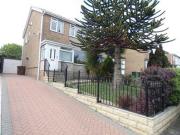 3 Bedrooms Semi detached house for sale in Kent Close,...