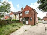 3 Bedrooms Semi detached house for sale in Lane End,...
