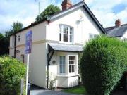 3 Bedrooms Semi detached house for sale in Lower Village...