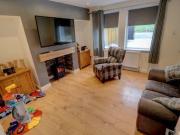 3 Bedrooms Semi detached house for sale in Lynfield...