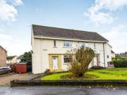3 Bedrooms Semi detached house for sale in Lynn Drive,...