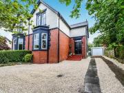 3 Bedrooms Semi detached house for sale in Main Road,...
