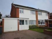 3 Bedrooms Semi detached house for sale in Meadow View...