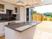 3 Bedrooms Semi detached house for sale in Meadrow,...