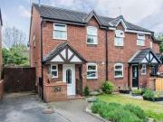 3 Bedrooms Semi detached house for sale in Moat Way,...