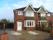 3 Bedrooms Semi detached house for sale in Moorhey...