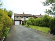 3 Bedrooms Semi detached house for sale in Moorland...