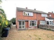 3 Bedrooms Semi detached house for sale in Mowbray Road,...