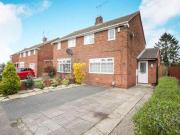 3 Bedrooms Semi detached house for sale in Overfield...