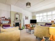 3 Bedrooms Semi detached house for sale in Park Avenue...