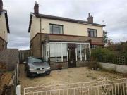 3 Bedrooms Semi detached house for sale in Pendlebury...