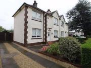 3 Bedrooms Semi detached house for sale in Pine Road,...