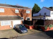 3 Bedrooms Semi detached house for sale in Railway...