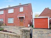 3 Bedrooms Semi detached house for sale in Ravensbury...