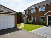 3 Bedrooms Semi detached house for sale in Rochester...
