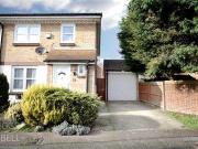 3 Bedrooms Semi detached house for sale in Rochford...