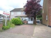 3 Bedrooms Semi detached house for sale in Romsey Close,...
