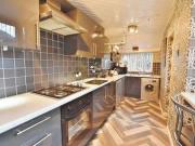 3 Bedrooms Semi detached house for sale in Russell Road,...