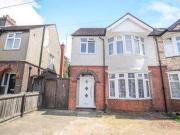 3 Bedrooms Semi detached house for sale in Rutland...