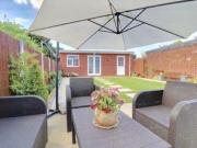 3 Bedrooms Semi detached house for sale in Seaton Road,...