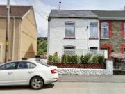 3 Bedrooms Semi detached house for sale in Tonclwyda,...