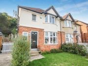 3 Bedrooms Semi detached house for sale in Underwood...