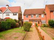 3 Bedrooms Semi detached house for sale in Uxbridge...