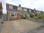 3 Bedrooms Semi detached house for sale in Willow Drive,...