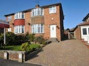 3 Bedrooms Semi detached house for sale in Windsor...