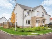 3 Bedrooms Semi detached house for sale in Yew Crescent,...