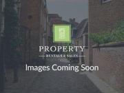 3 Bedrooms Terraced house for rent in Beverington Close,...