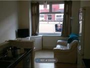3 Bedrooms Terraced house for rent in Braemar Road,...