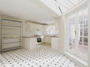 3 Bedrooms Terraced house for rent in Eccles Road,...
