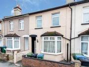 3 Bedrooms Terraced house for rent in Estcourt Road,...