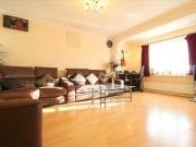 3 Bedrooms Terraced house for rent in Green Lane,...
