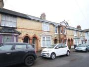 3 Bedrooms Terraced house for rent in Guildford Road,...