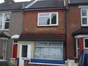 3 Bedrooms Terraced house for rent in Holcombe Road,...