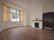 3 Bedrooms Terraced house for rent in Icknield Drive,...