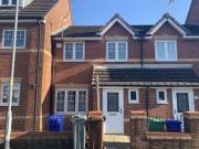 3 Bedrooms Terraced house for rent in Kilmaine Avenue,...