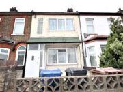 3 Bedrooms Terraced house for rent in London Road,...