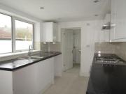 3 Bedrooms Terraced house for rent in Longfellow Road,...