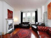 3 Bedrooms Terraced house for rent in Louisville Road,...