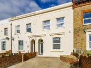 3 Bedrooms Terraced house for rent in Manbey Grove,...