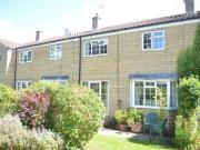 3 Bedrooms Terraced house for rent in Meadow Court,...