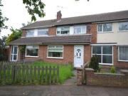 3 Bedrooms Terraced house for rent in Oak Crescent,...