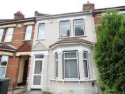 3 Bedrooms Terraced house for rent in Old Road West,...