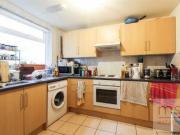 3 Bedrooms Terraced house for rent in Park Road, Lenton,...