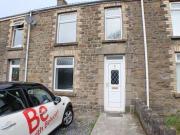 3 Bedrooms Terraced house for rent in Railway Terrace,...
