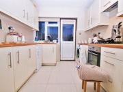3 Bedrooms Terraced house for rent in Ryefield Avenue,...